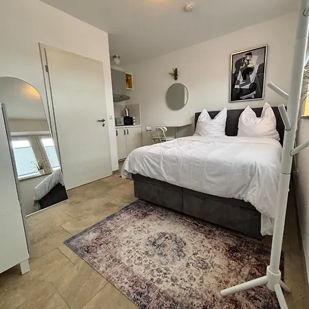 Small Cosy Ovelgonne